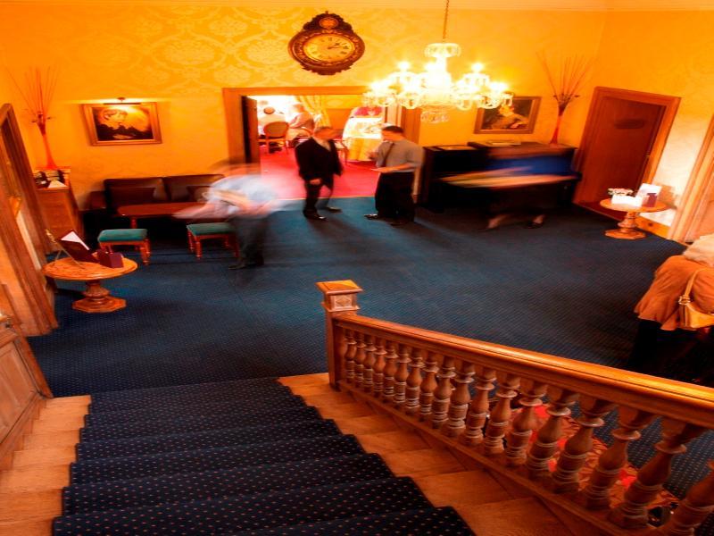 Willington Hall Hotel Tarporley Extérieur photo
