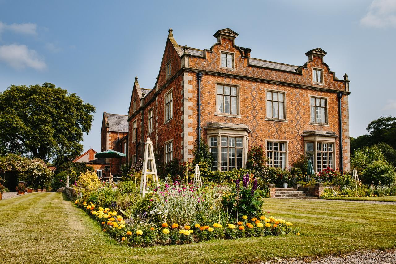 Willington Hall Hotel Tarporley Extérieur photo