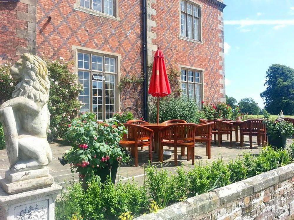 Willington Hall Hotel Tarporley Extérieur photo